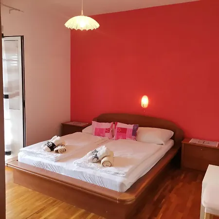 Bed & Breakfast Pansion Vesela Soba 6